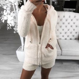 • RP • Ekattire Cream Berber Set L